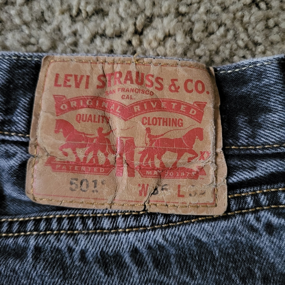 Levi 501 - Picture 4 of 4